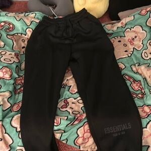 essential sweatpants